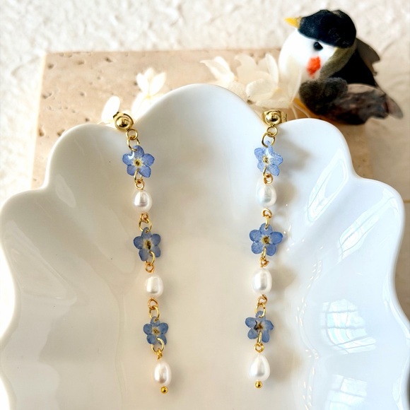 Handmade Delicate Blue Forgive Me Not Pearl Drop Earrings - Women Jewelry - Picture 5 of 7